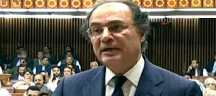 FinMin Auragzeb unveils federal budget 2024-25 despite uproar by opposition